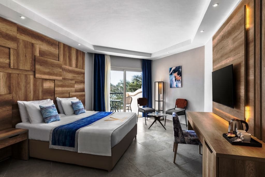 rooms-deluxe-room-garden-view