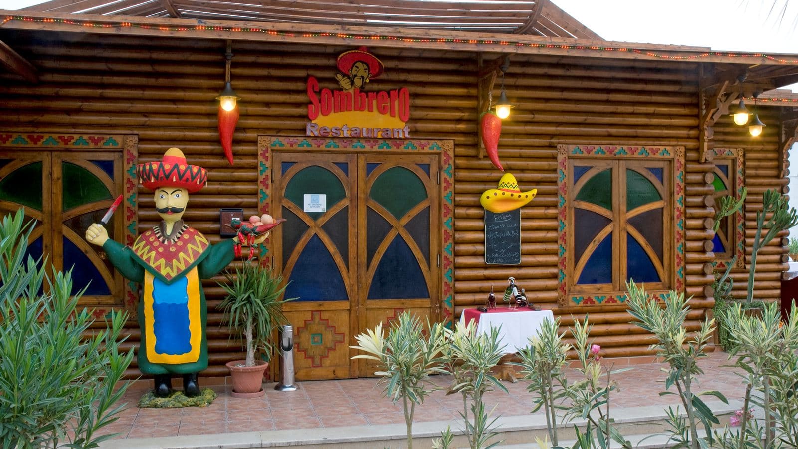 restaurants-fish-restaurant-in-dreams-beach
