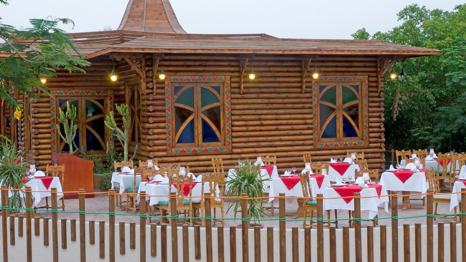 restaurants-fish-restaurant-in-dreams-beach