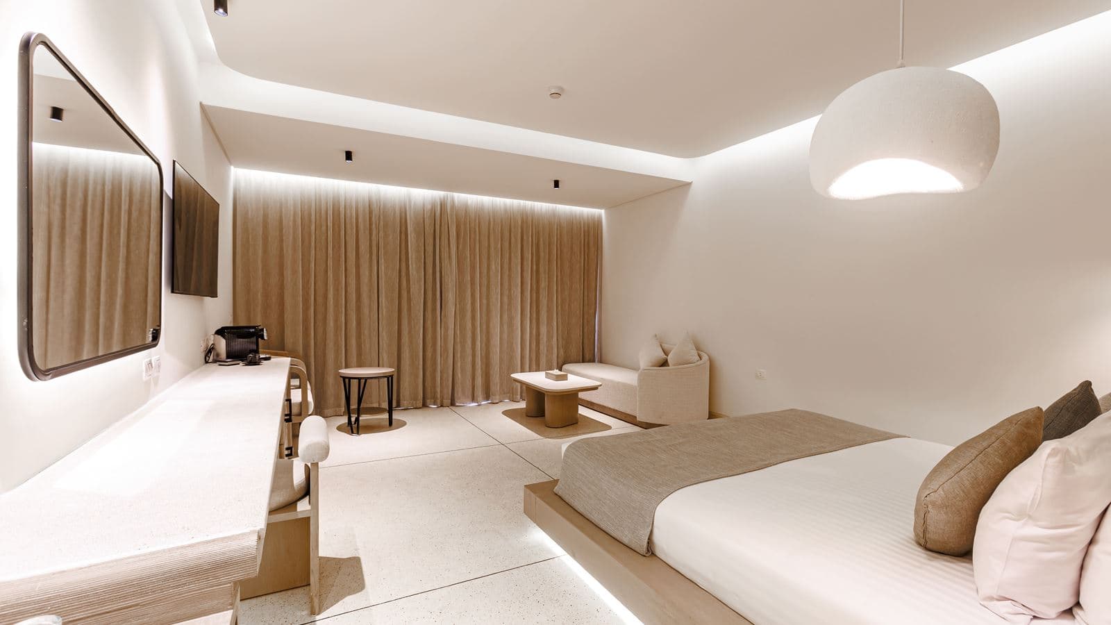 rooms-deluxe-beach-front-suite