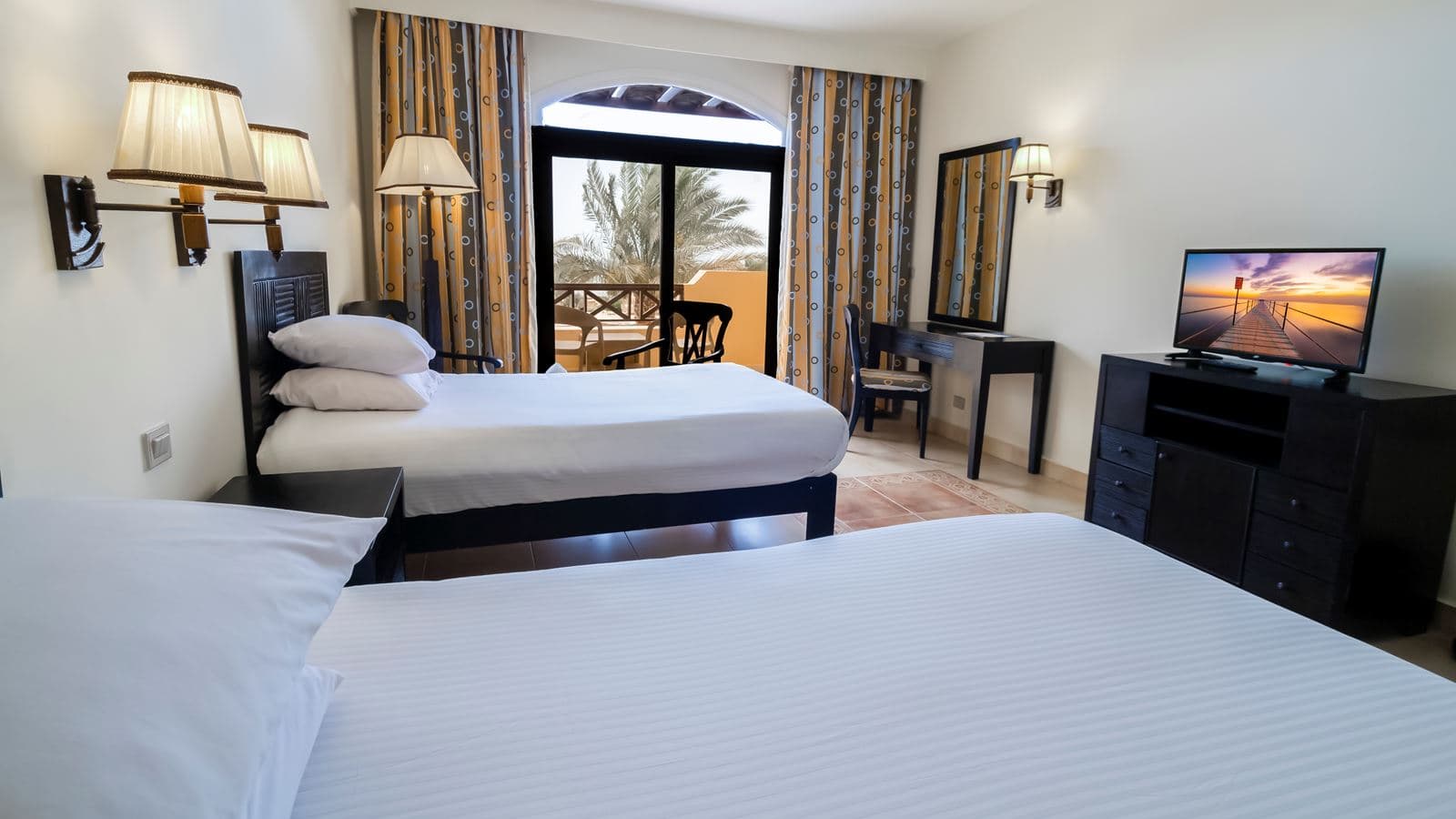 rooms-economy