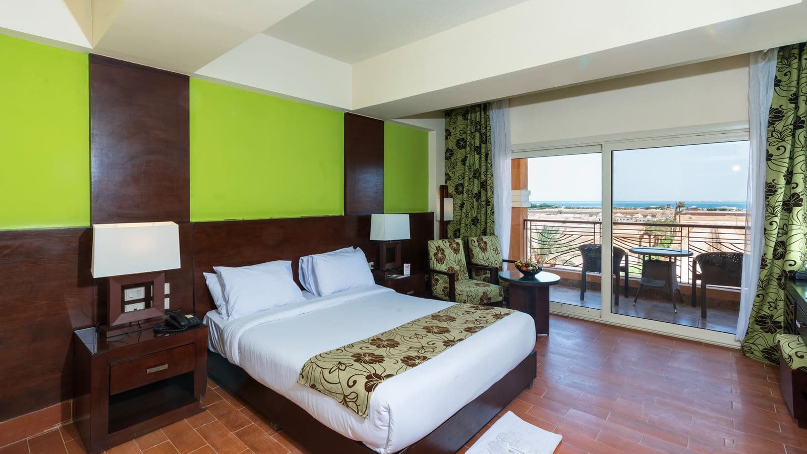 rooms-superior-room