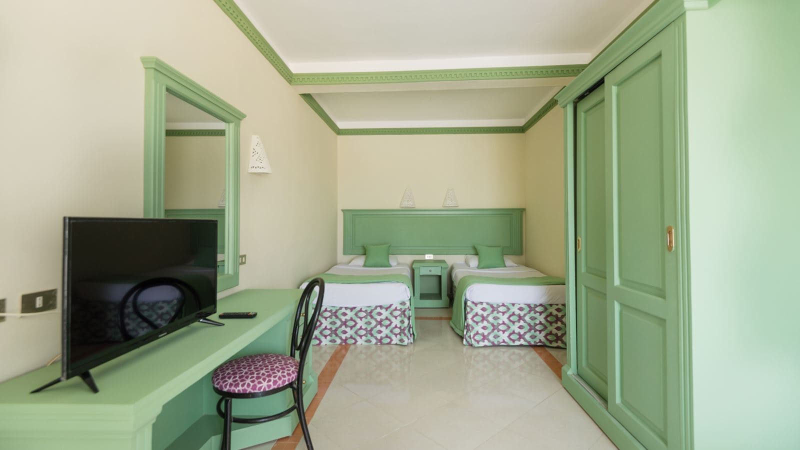 rooms-family-room