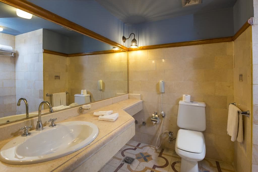 rooms-standard-room