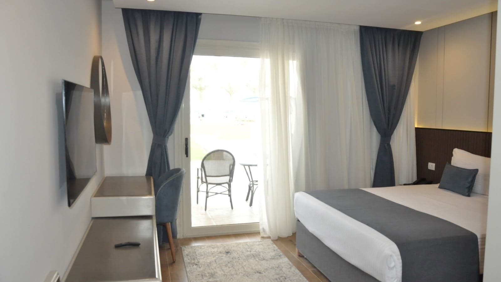 rooms-master-suite-sea-view