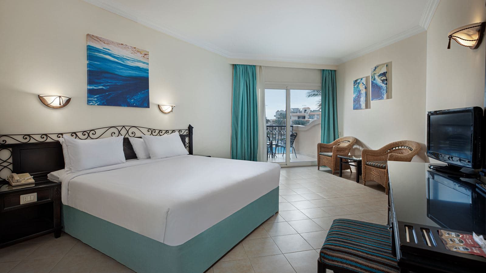 rooms-deluxe-side-sea-view