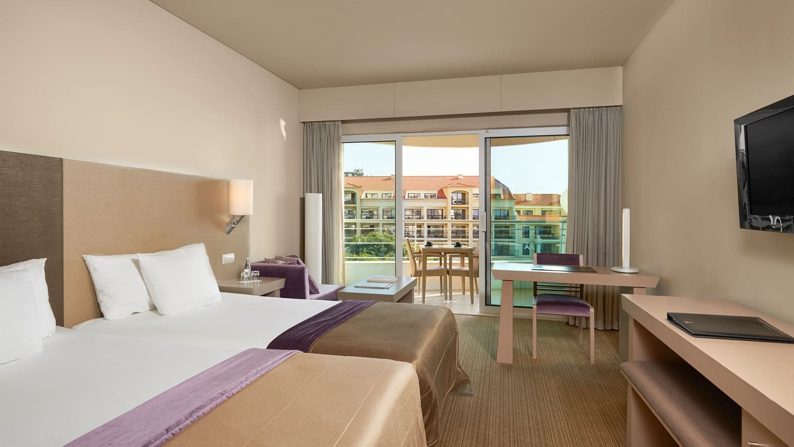 rooms-twin-lateral-sea-view-with-balcony-or-terrace