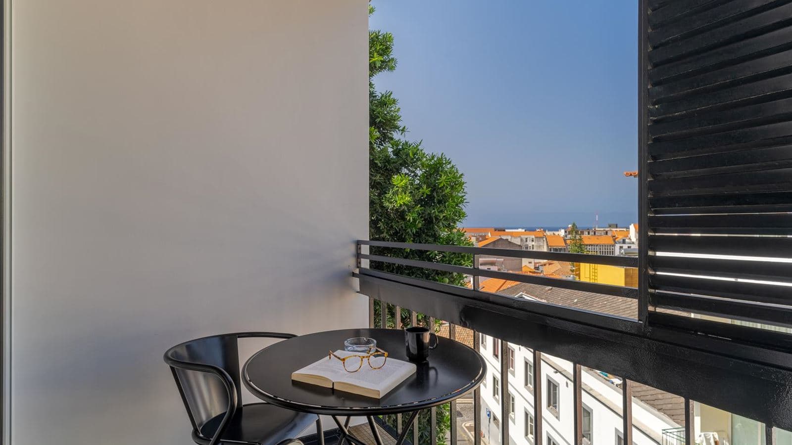rooms-bc--double-with-balcony