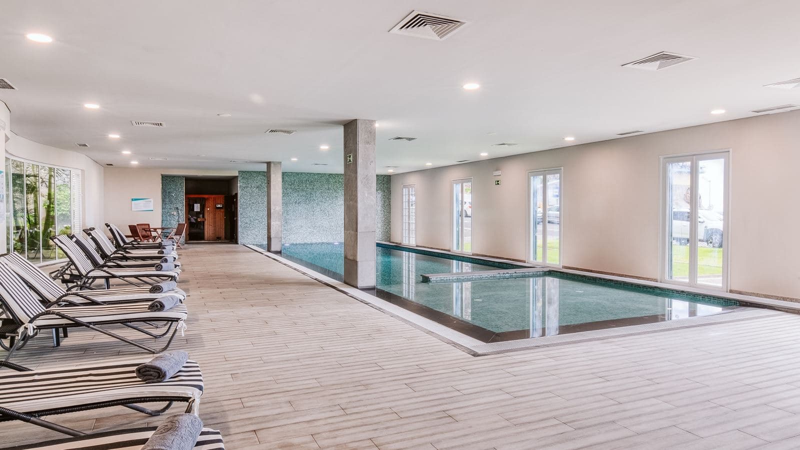 pools-indoor-pool