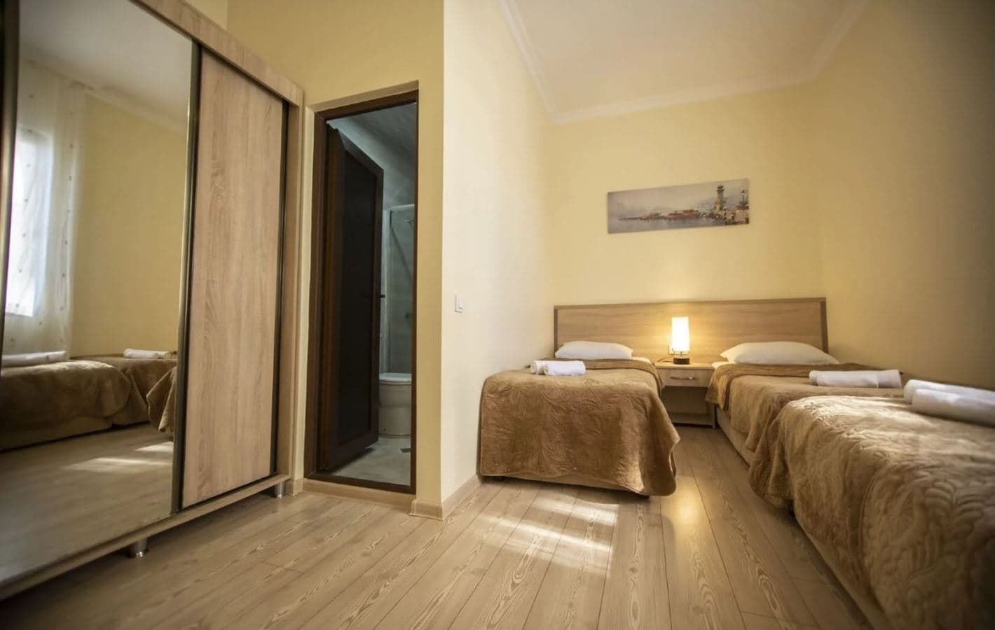 rooms-standart-trpl-room-exb-unavailable