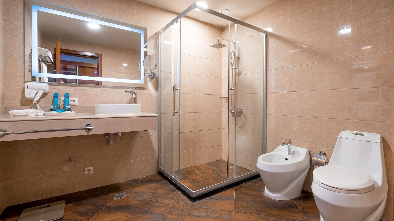 rooms-deluxe-room
