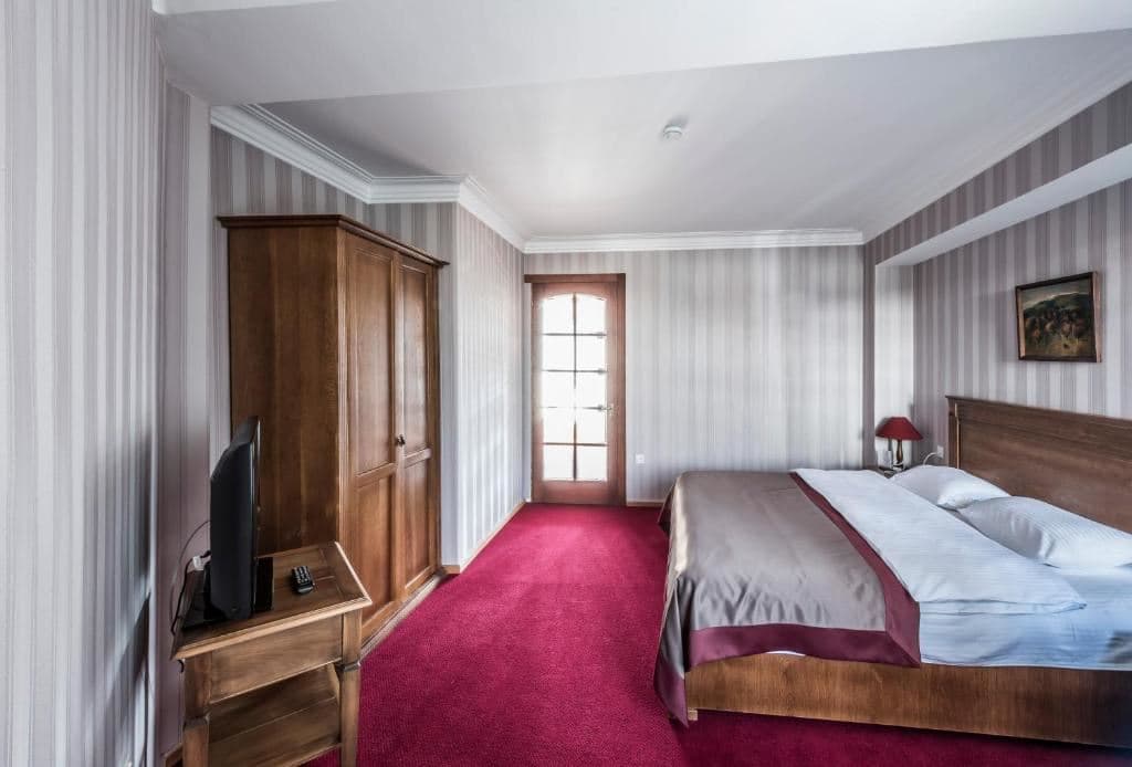 rooms-apartments