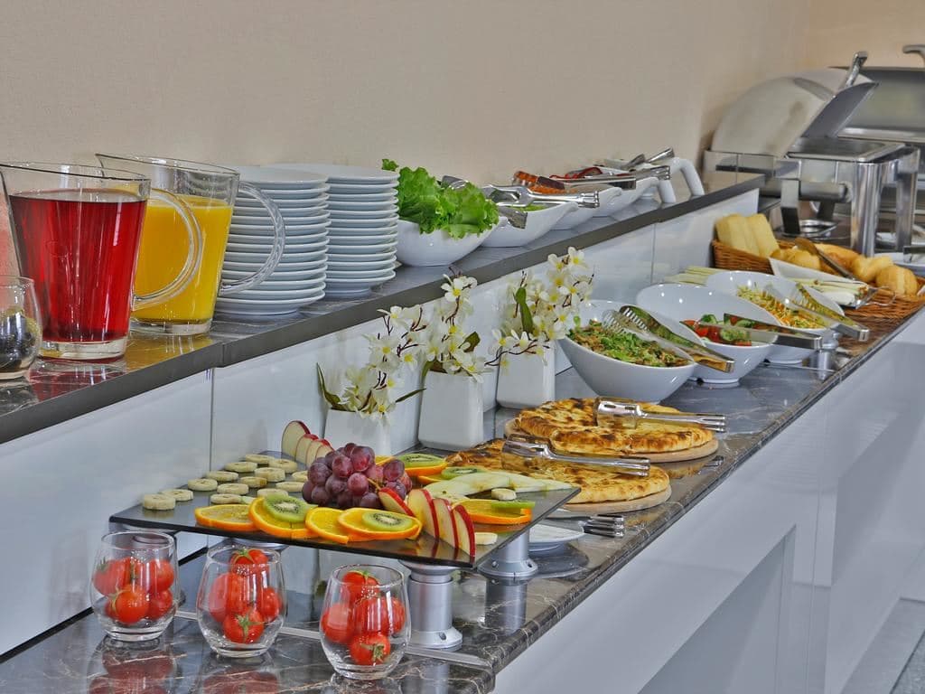restaurants-restaurant