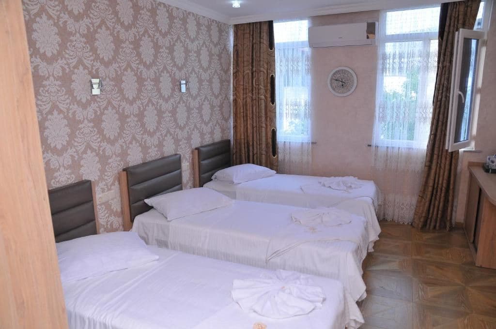 rooms-room-triple