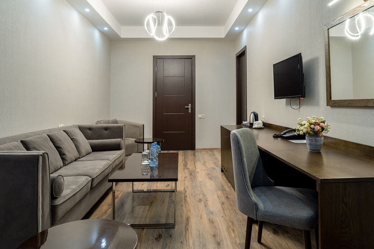 rooms-executive-family-suite