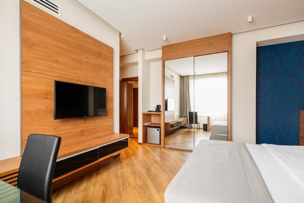 rooms-family-room