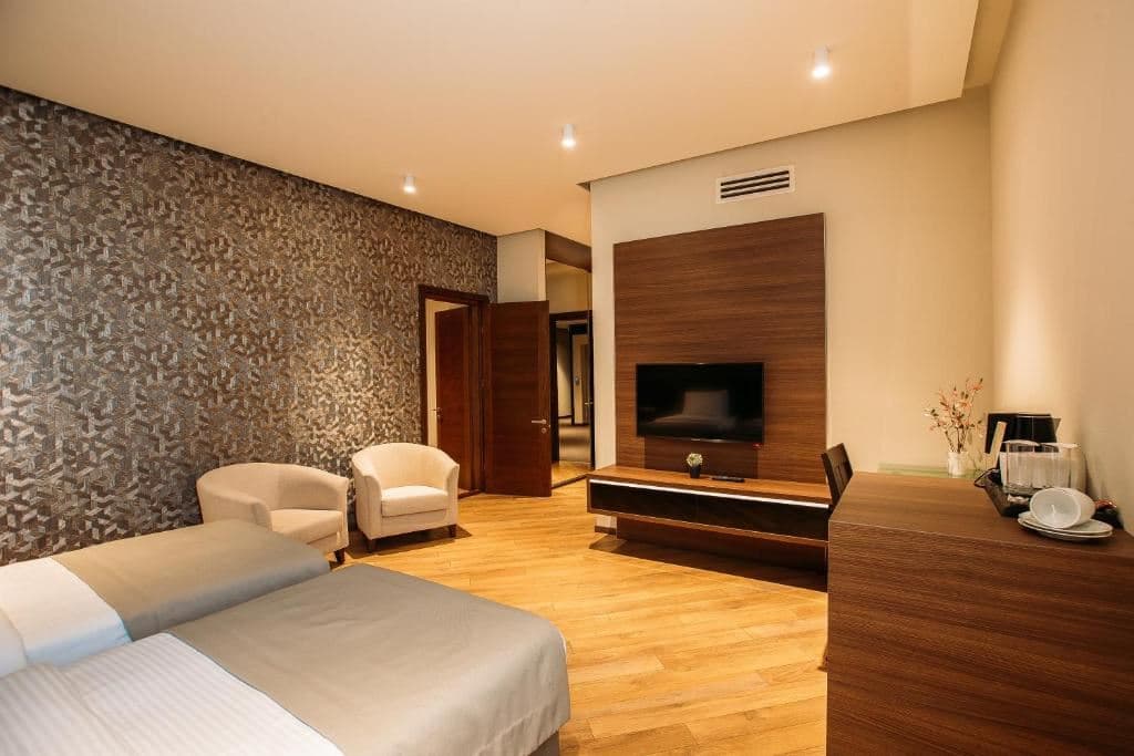 rooms-family-room