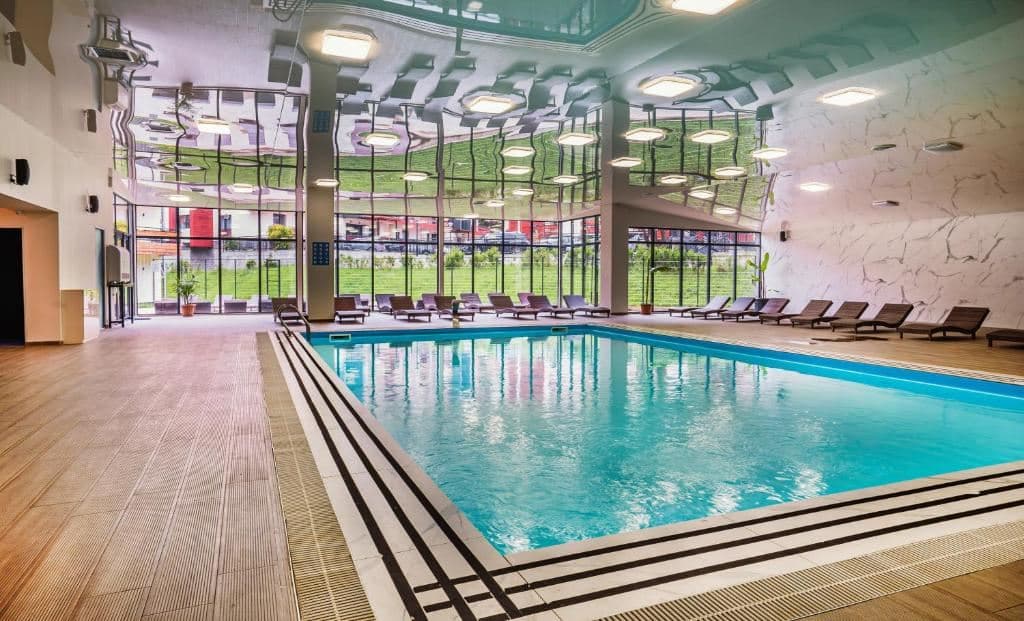 pools-indoor-pool