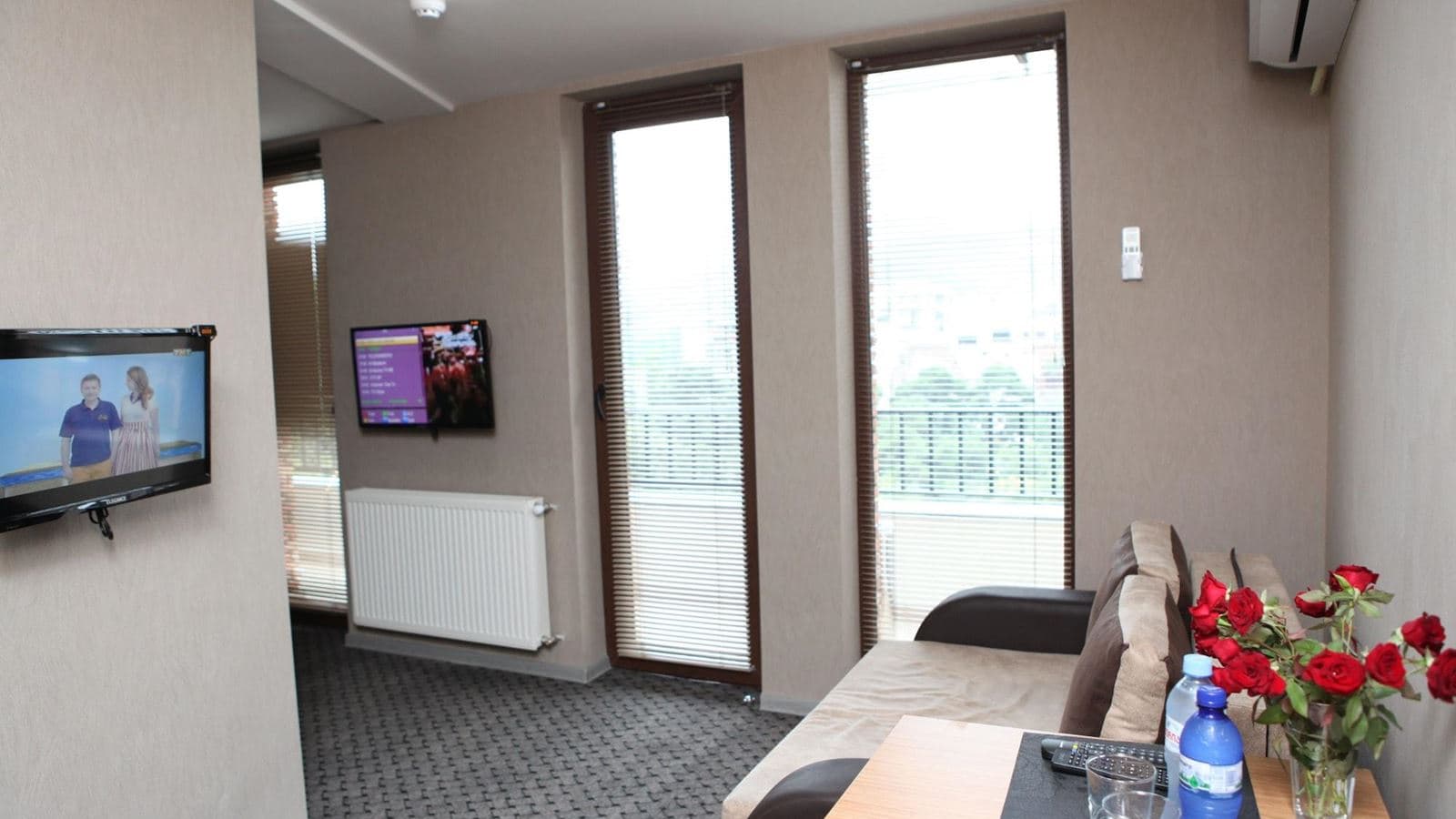 rooms-deluxe-room