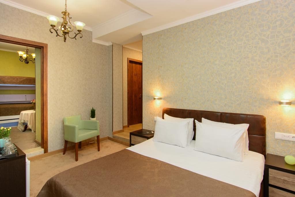 rooms-family-room