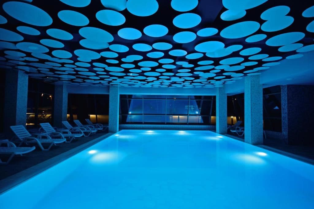 pools-indoor-pool