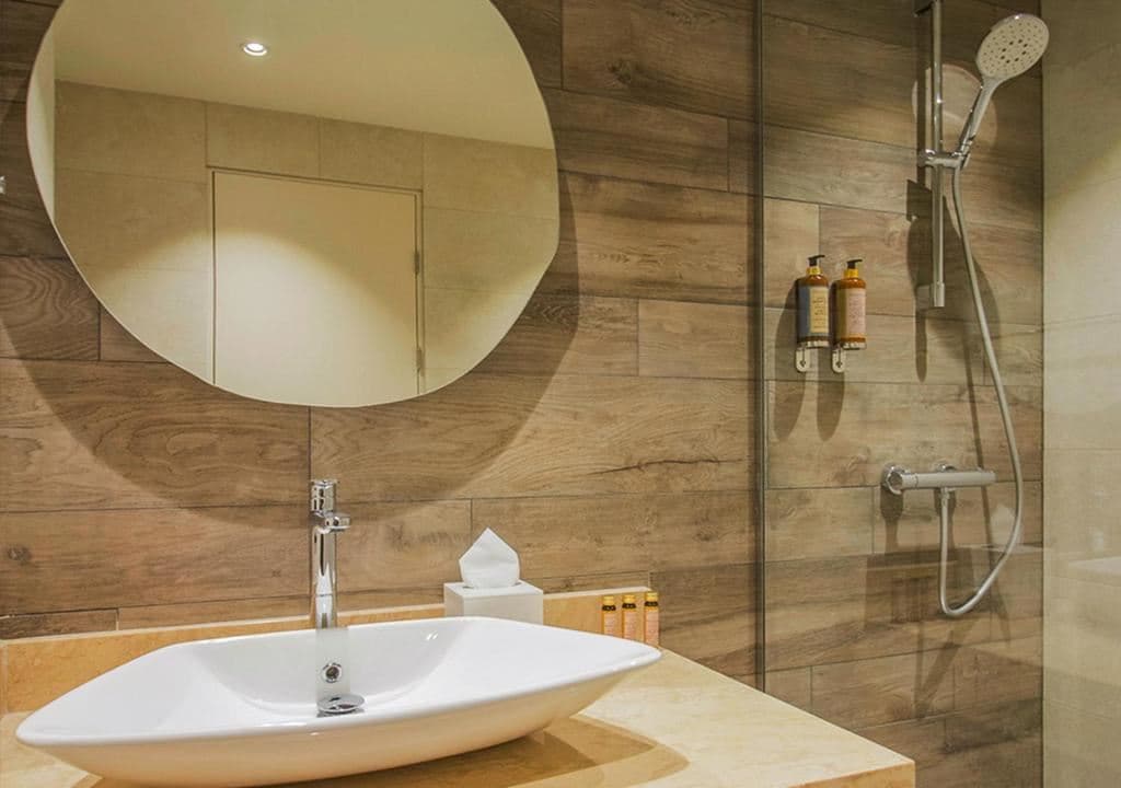 rooms-dbl-room