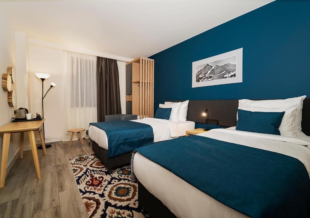 rooms-twin-room