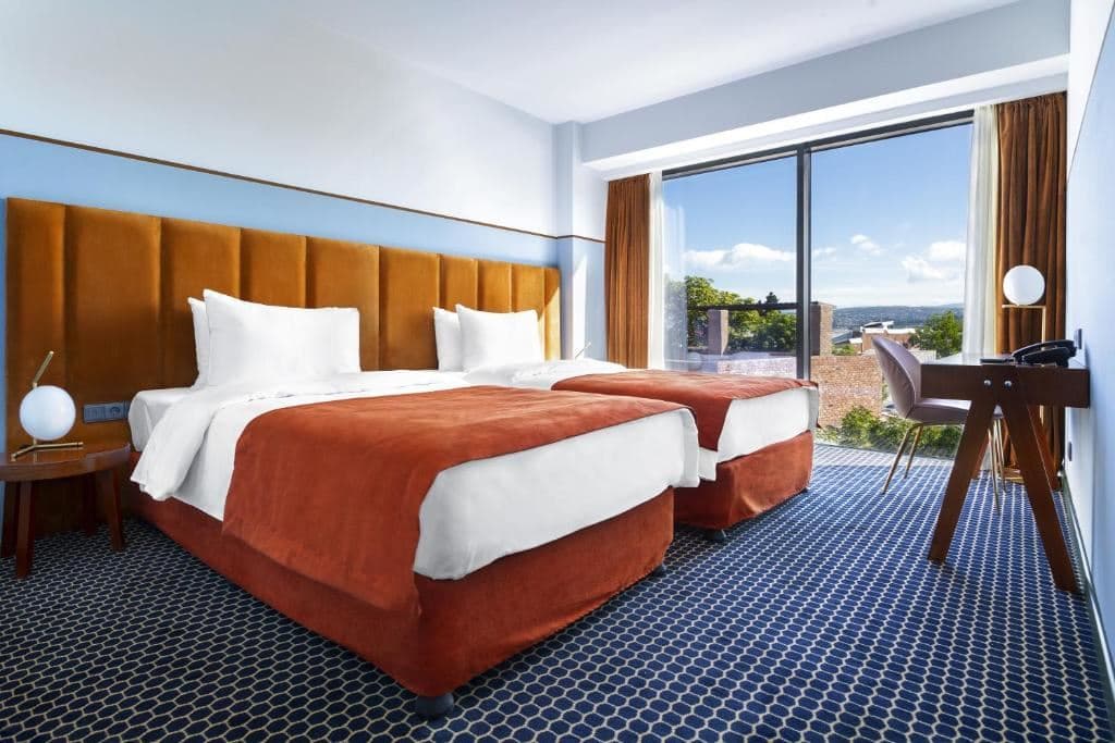rooms-trpl