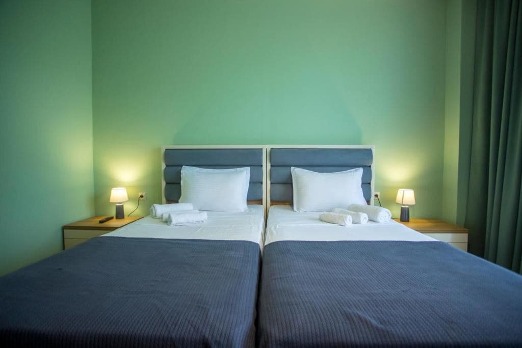 rooms-dbltwin-room