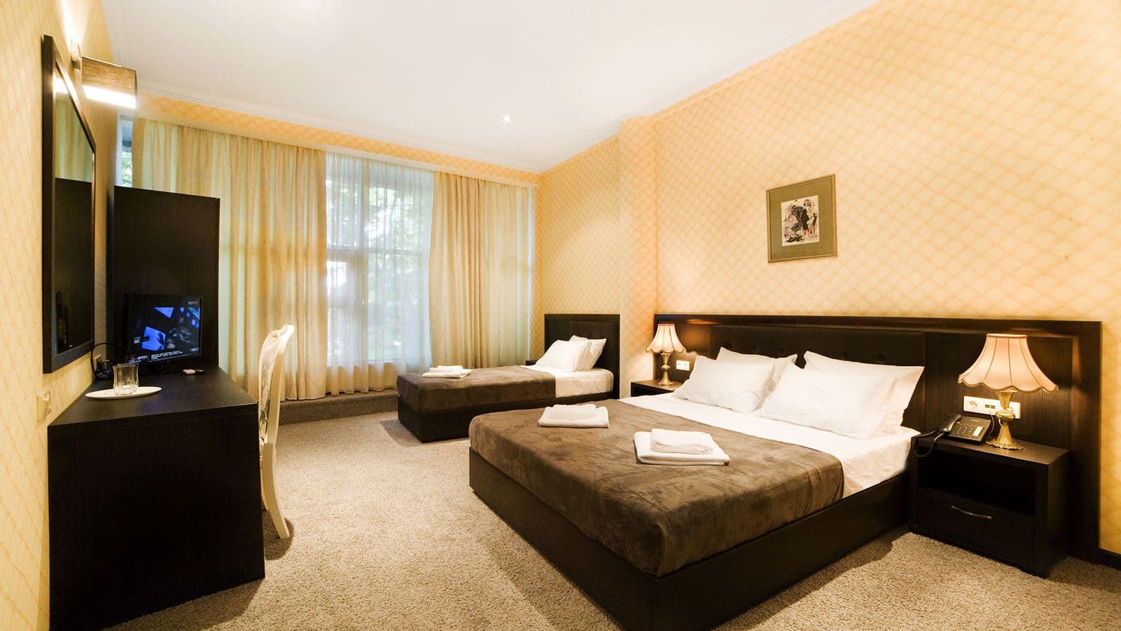 rooms-triple-room