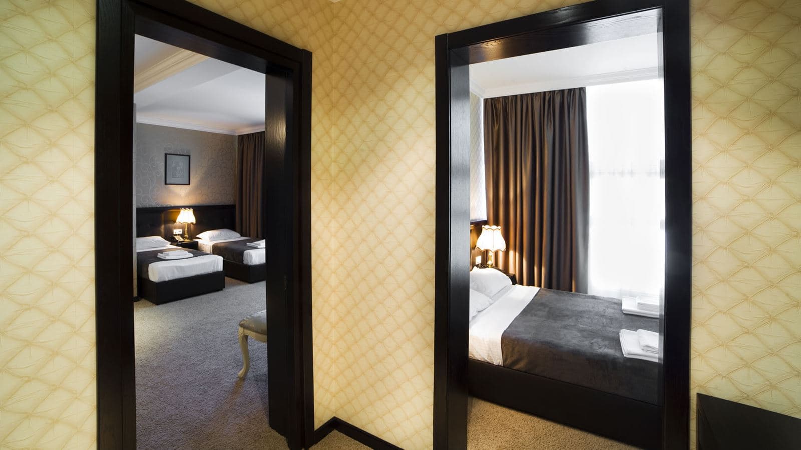 rooms-family-room