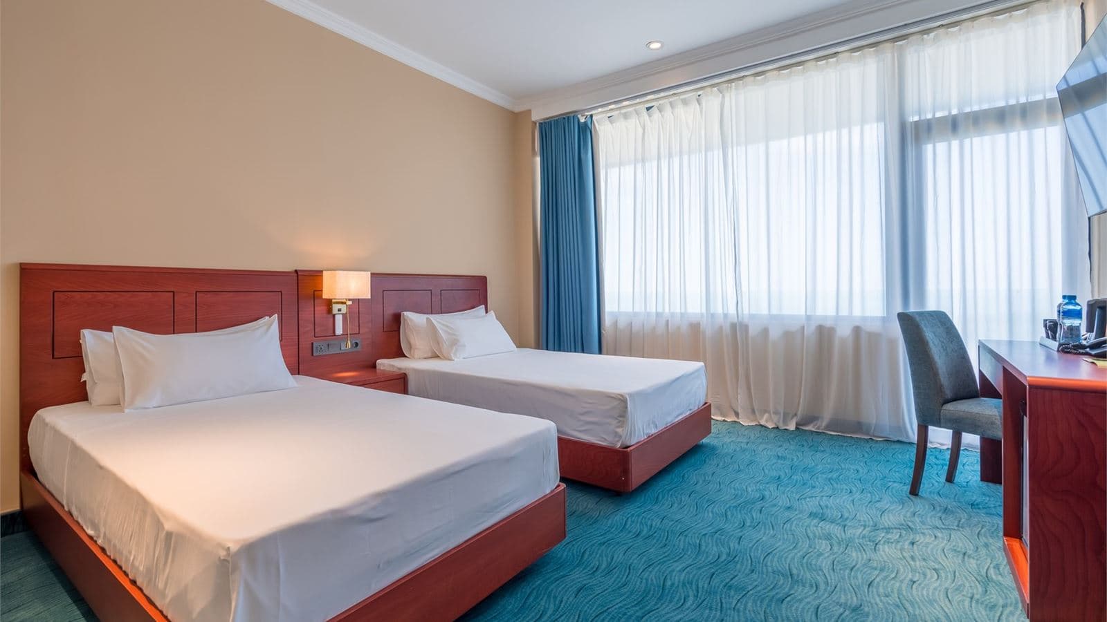 rooms-standard-twincalifornia-king-room-dbl