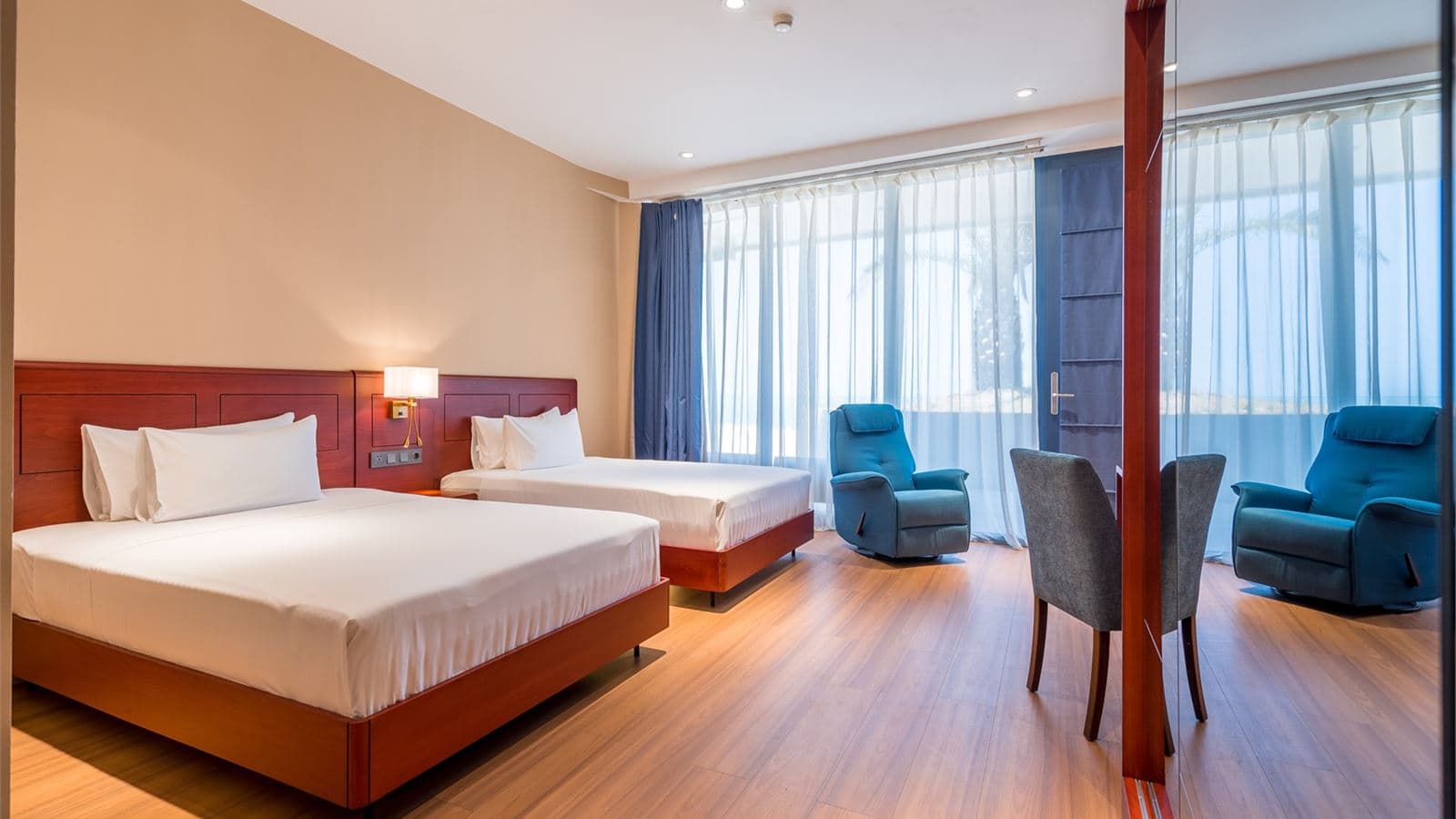 rooms-premier-two-queenpremier-king-room-dbl