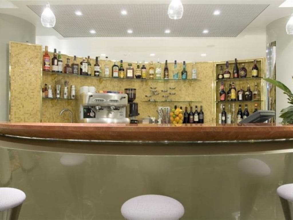 bars-bar