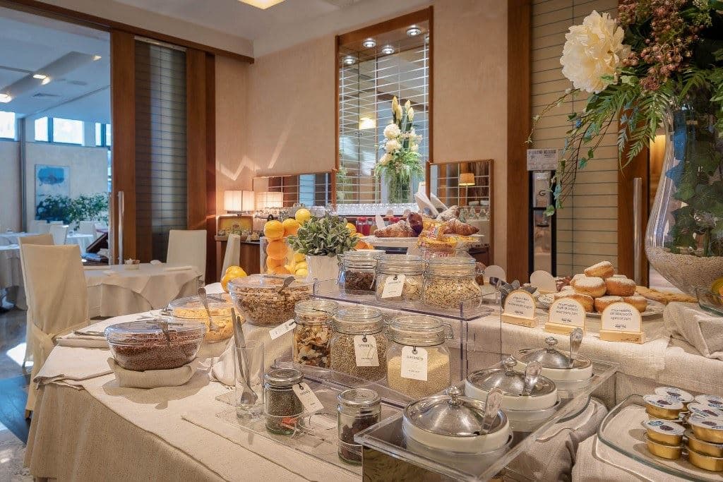 restaurants-breakfast-room