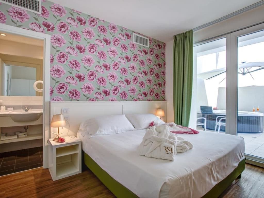 rooms-superior-room-with-balcony