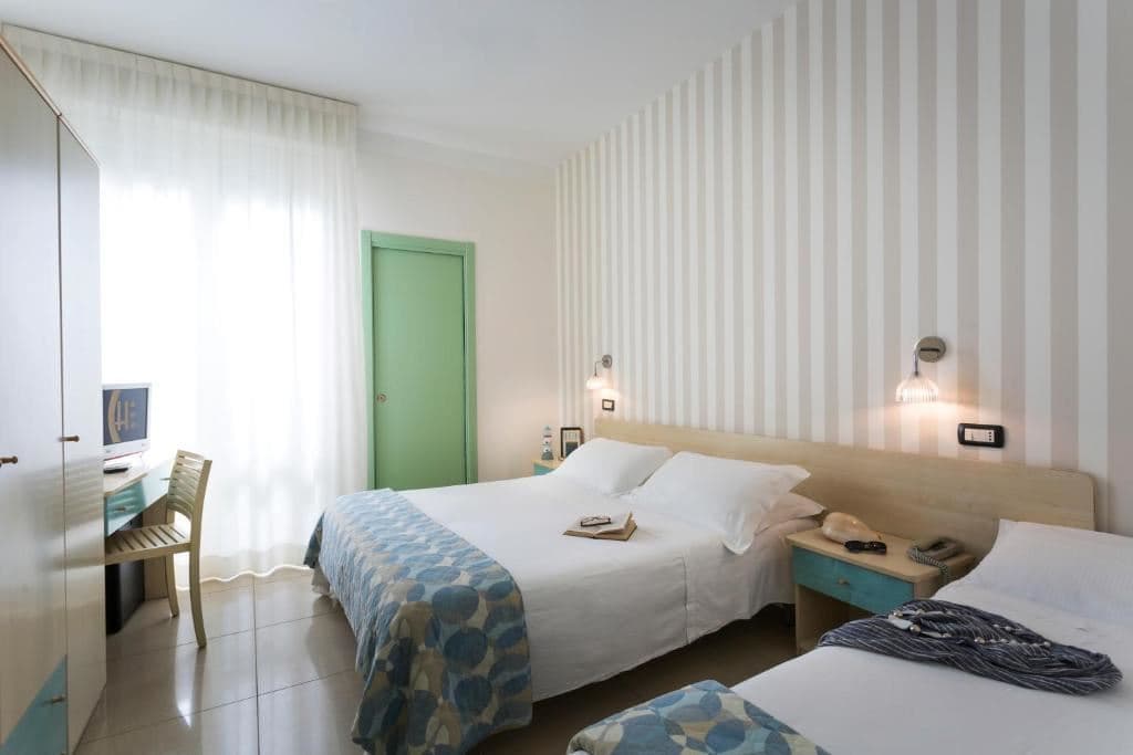 rooms-superior-room-with-balcony