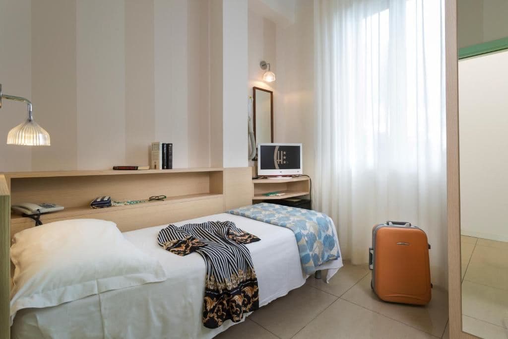 rooms-superior-single-room