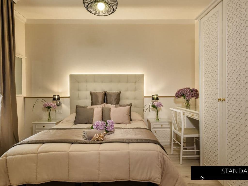 rooms-standard-room-front-sea-view-with-balcony