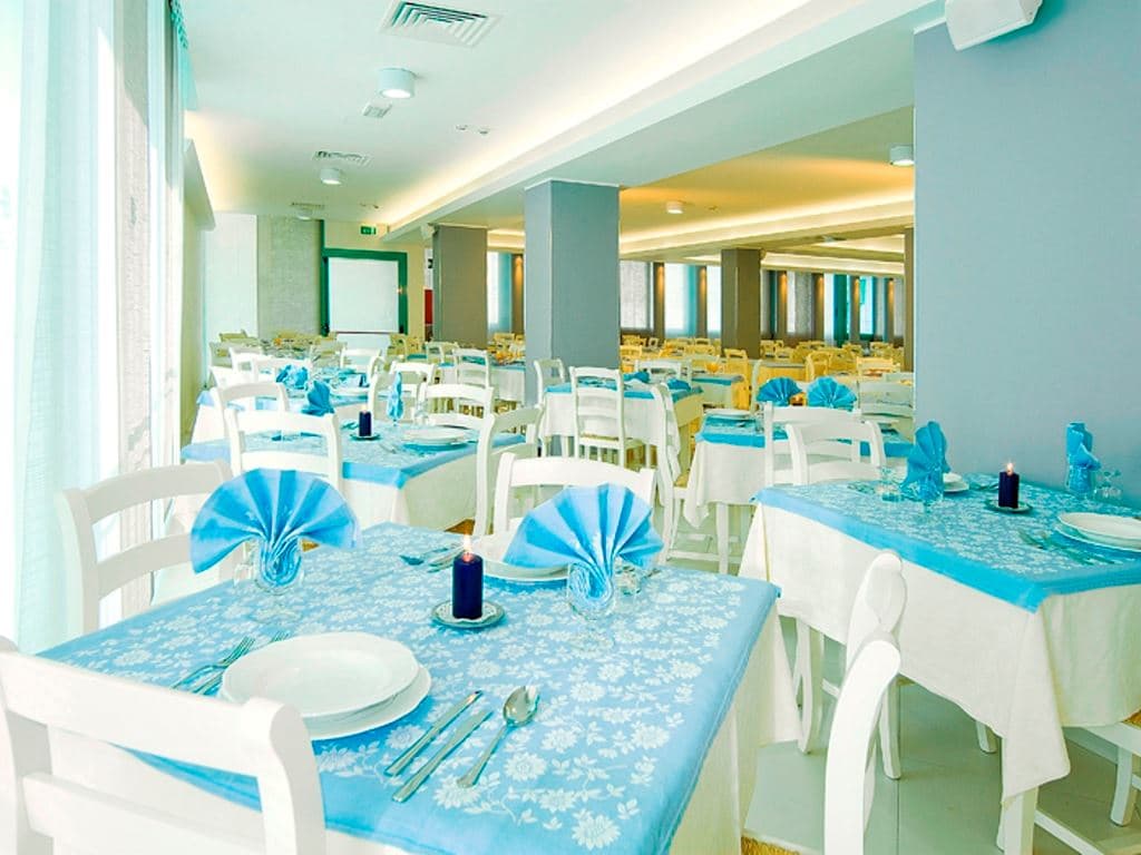 restaurants-restaurant
