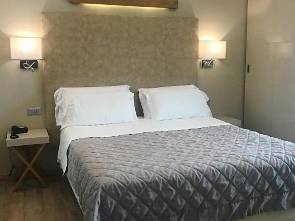 rooms-basic-room