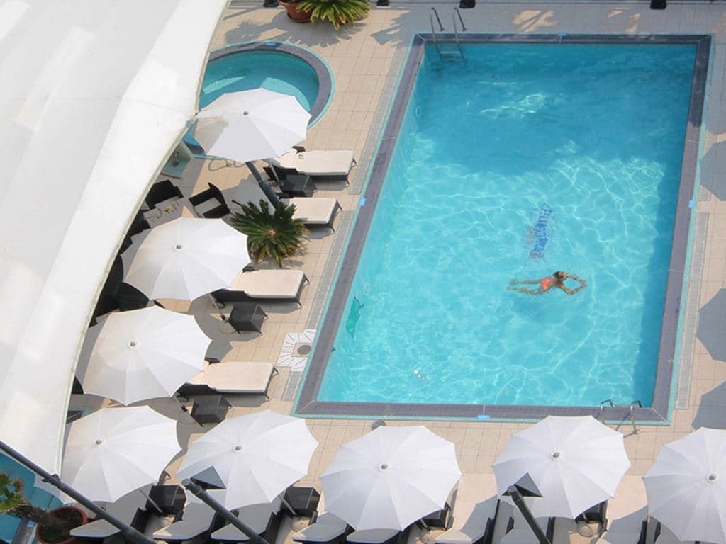 pools-outdoor-pool