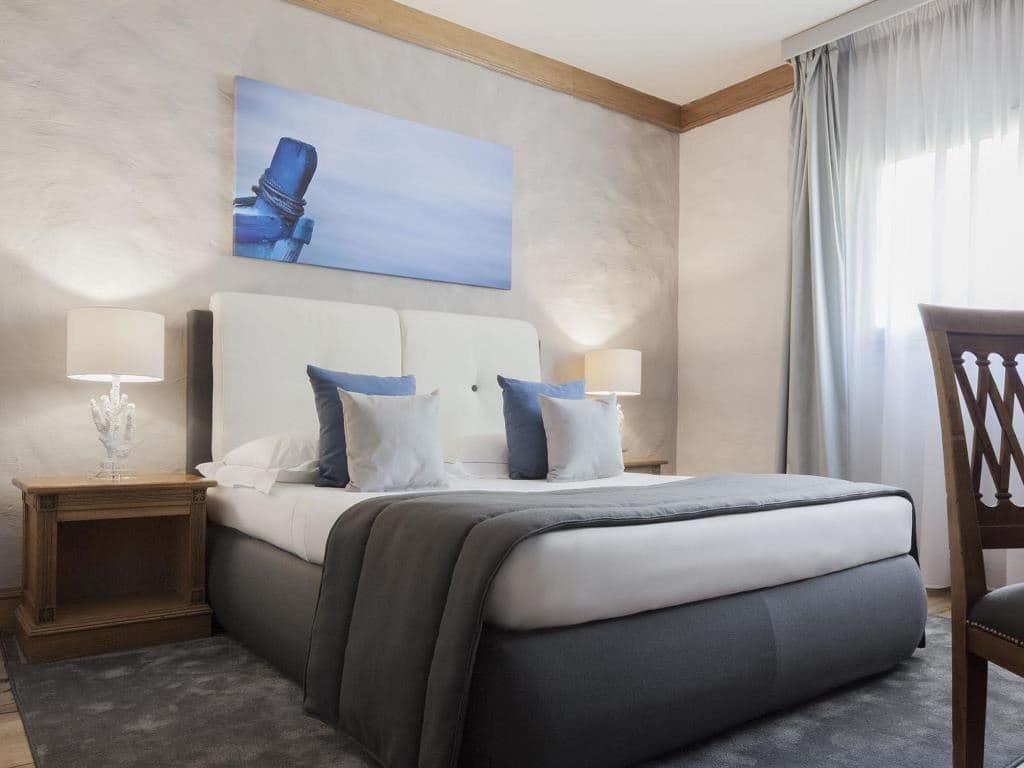 rooms-suite-frontal-sea-view-with-balcony-or-terrace