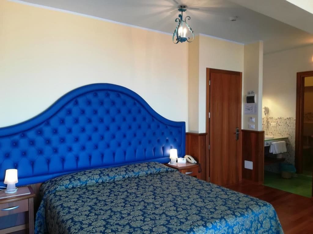 rooms-promo-room