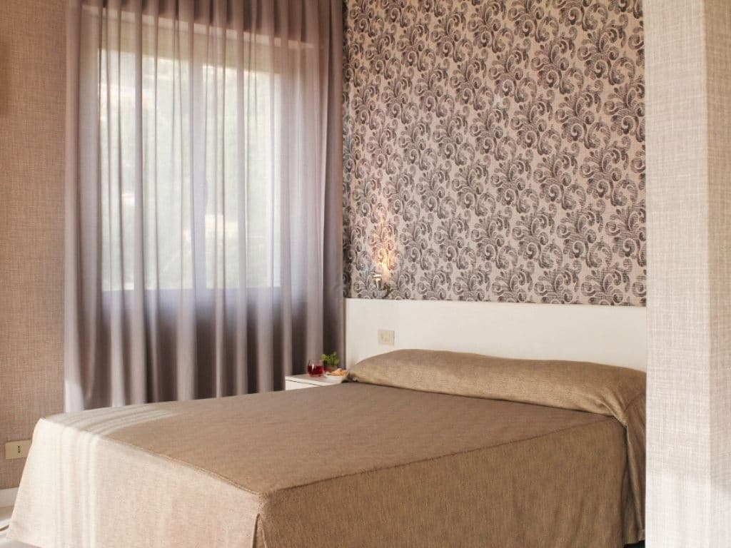 rooms-superior-room-with-balcony-sea-view