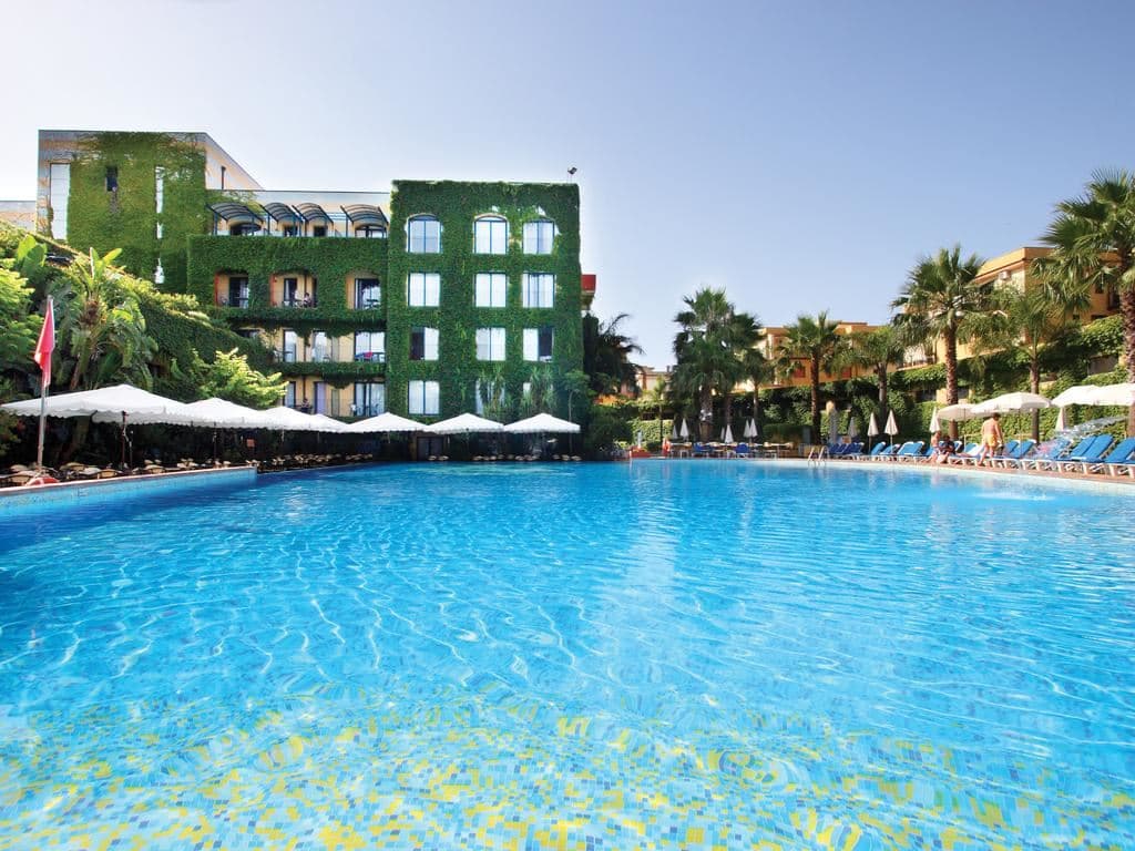 pools-outdoor-pool