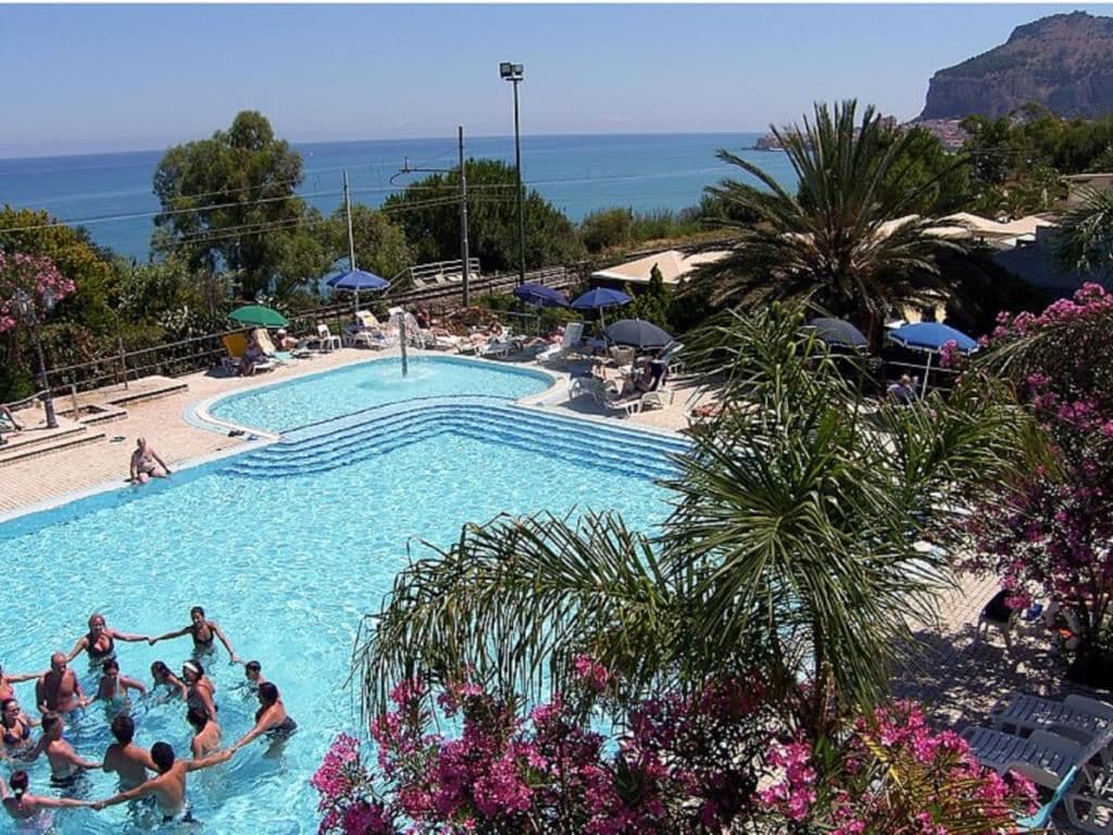 pools-outdoor-pool