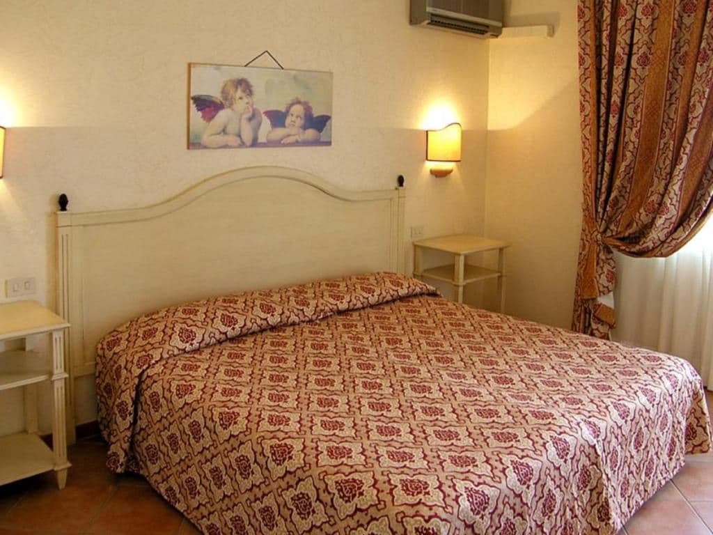rooms-balcony-room