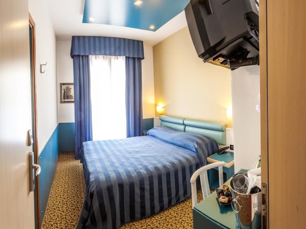 rooms-standard-room-balcony