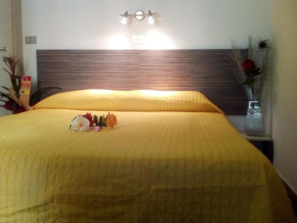 rooms-single-room